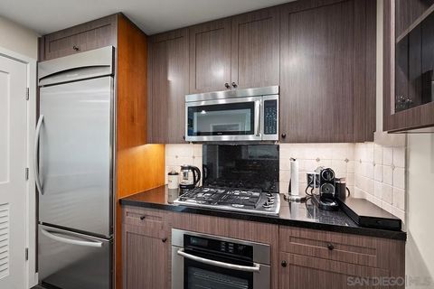 Tiny photo for 700 W E #3604, San Diego, CA 92101 (MLS # 250039570)