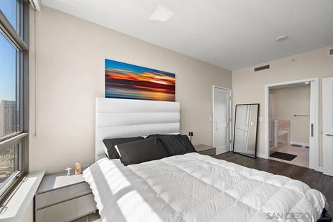 Tiny photo for 700 W E #3604, San Diego, CA 92101 (MLS # 250039570)