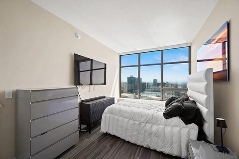 Tiny photo for 700 W E #3604, San Diego, CA 92101 (MLS # 250039570)