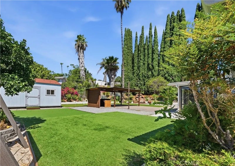 1613 Encino