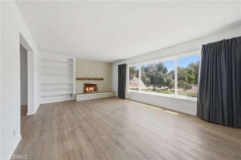 1613 Encino