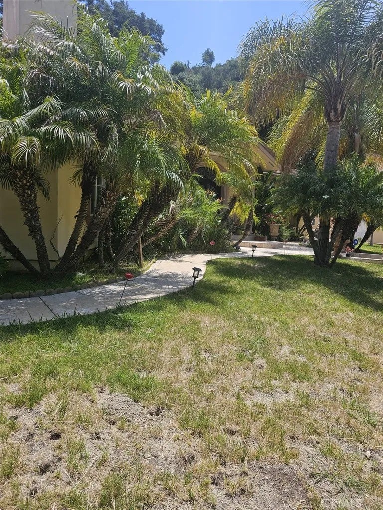 3946 Knobhill Drive