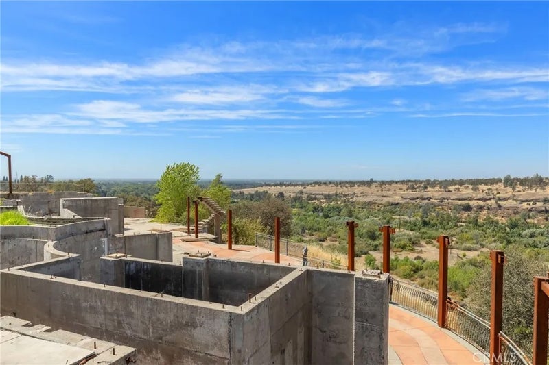1475 Rim Rock