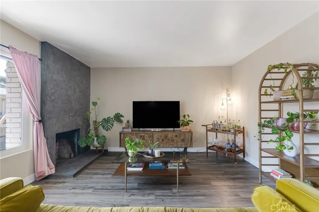 5232 Corteen pl 17
