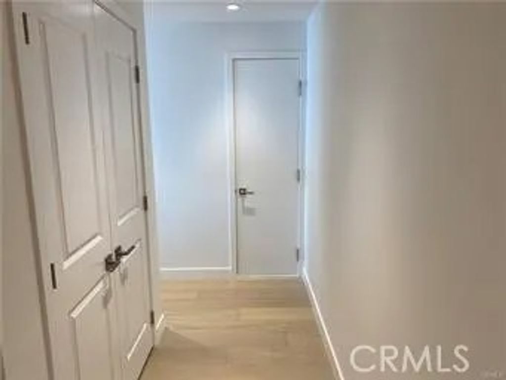Photo of 400 S Broadway, Los Angeles, CA 90013 (MLS # WS26107609)