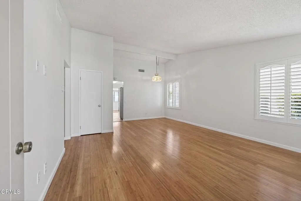 42063 Village 42