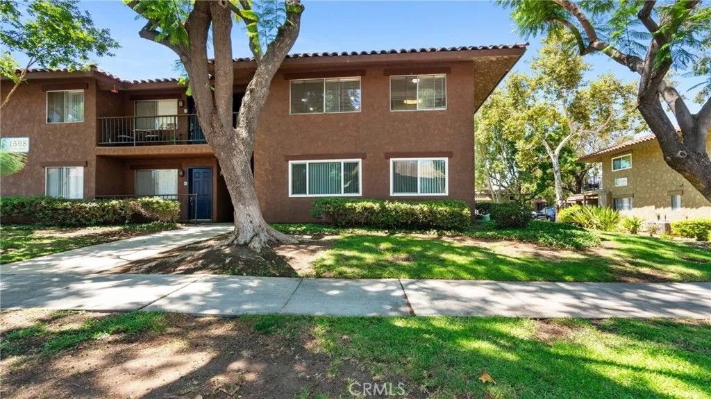 Photo of 1598 Border Avenue #H, Corona, CA 92882 (MLS # IG25125319)