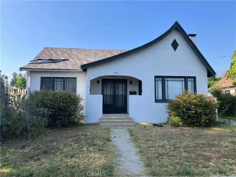 Photo of 579 Alberta Street, Altadena, CA 91001 (MLS # IV26131929)