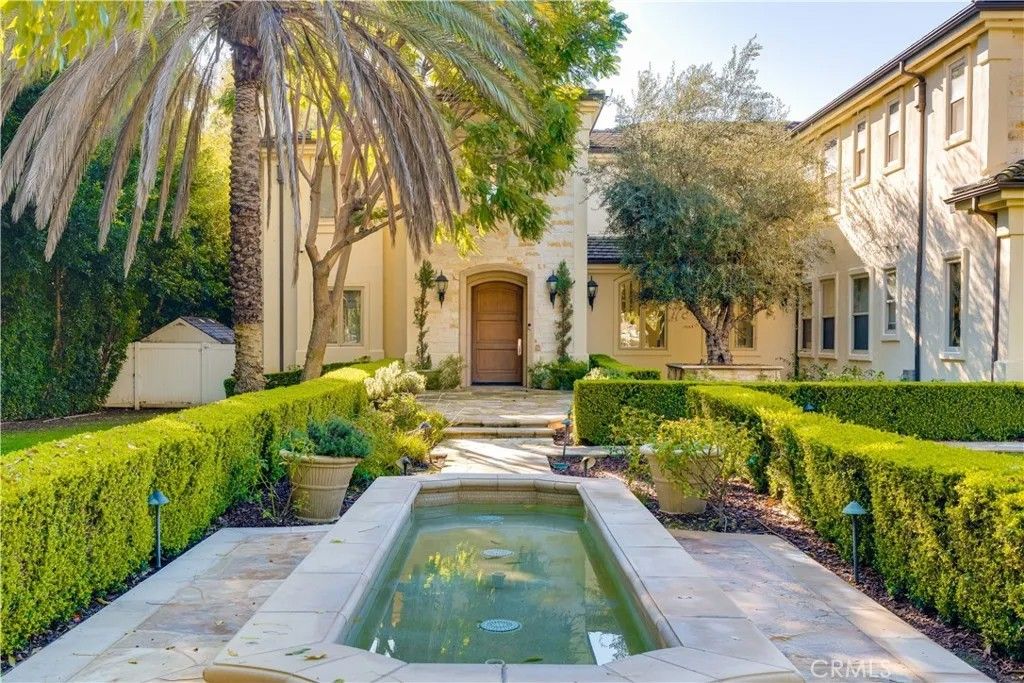 Photo of 19426 Via Del Caballo, Yorba Linda, CA 92886 (MLS # CV26010083)