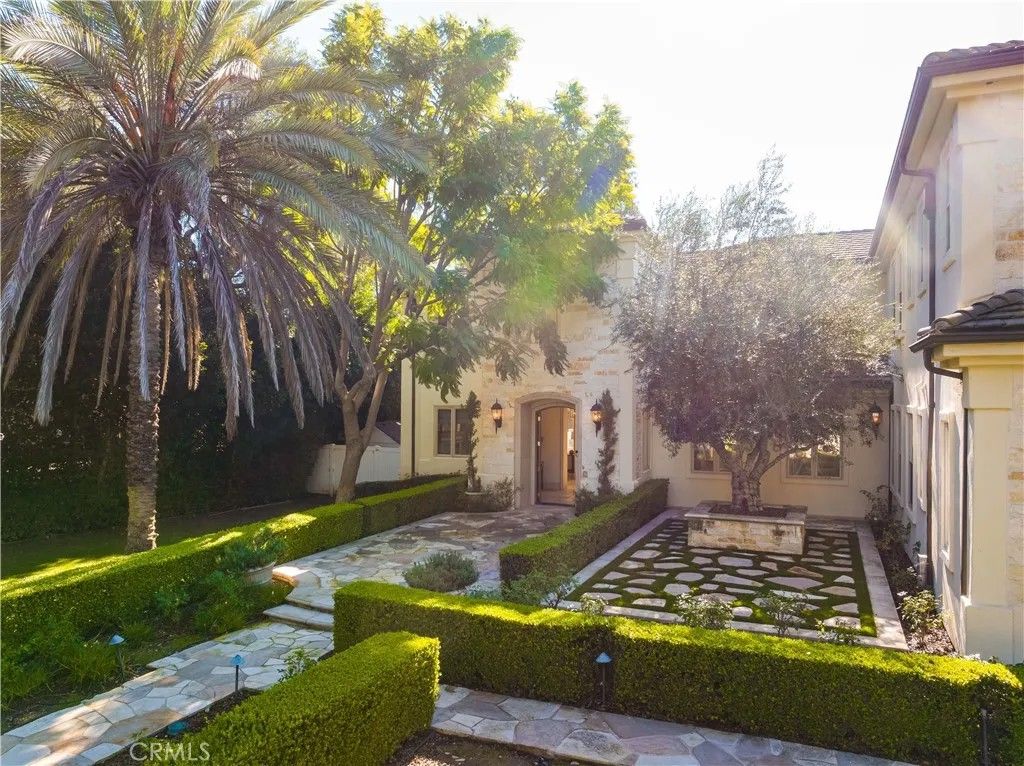 Photo of 19426 Via Del Caballo, Yorba Linda, CA 92886 (MLS # CV26010083)