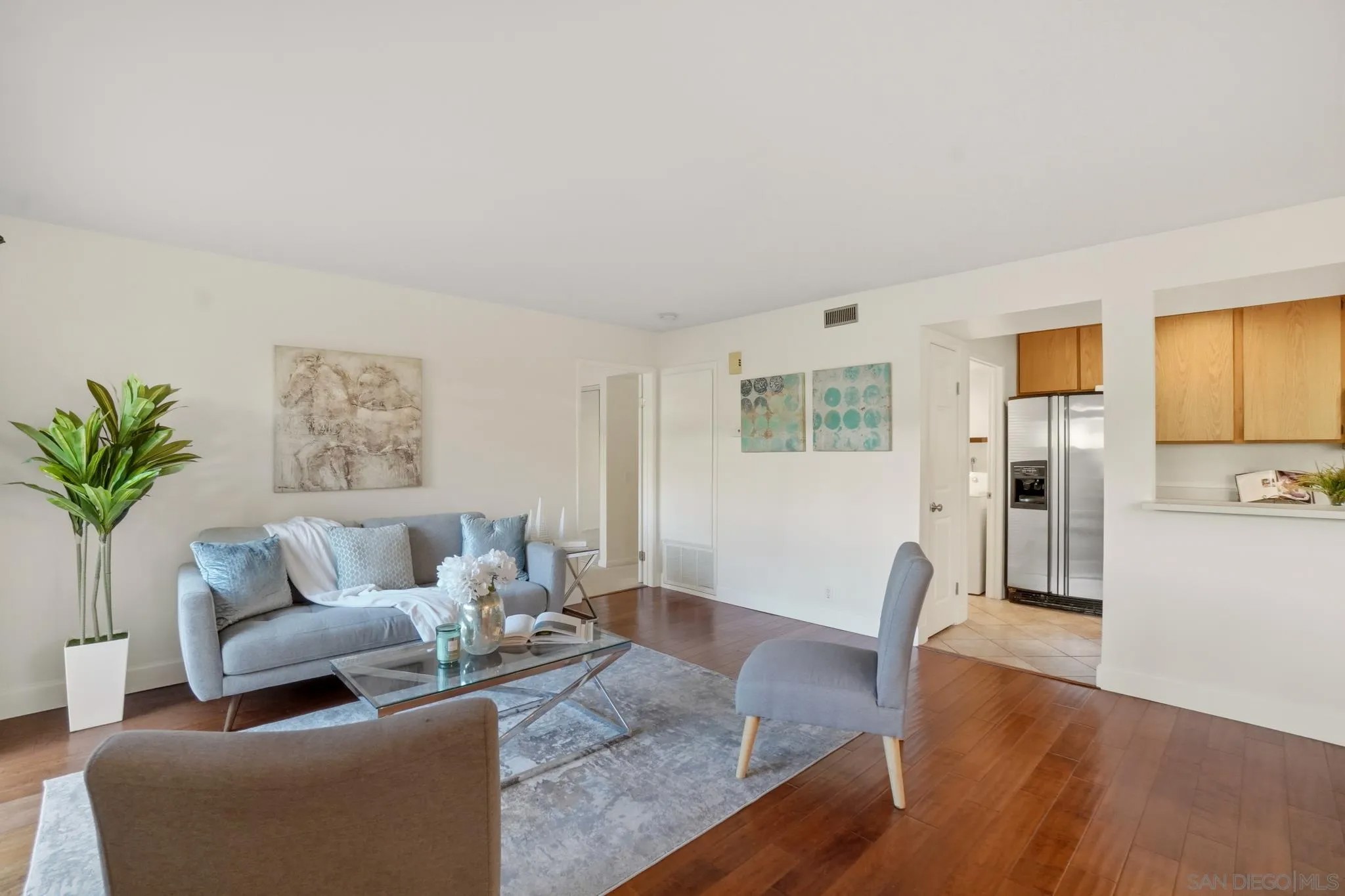 4040 Porte La Paz 76