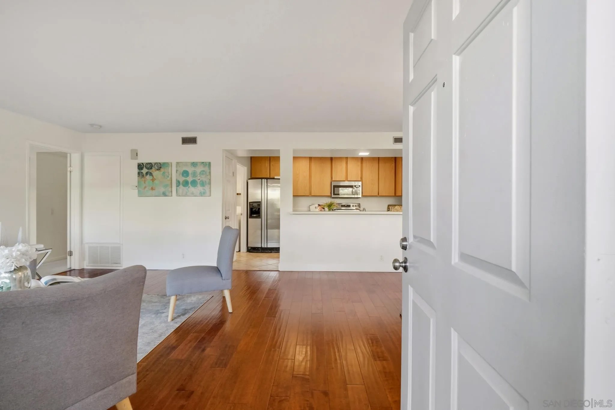 4040 Porte La Paz 76