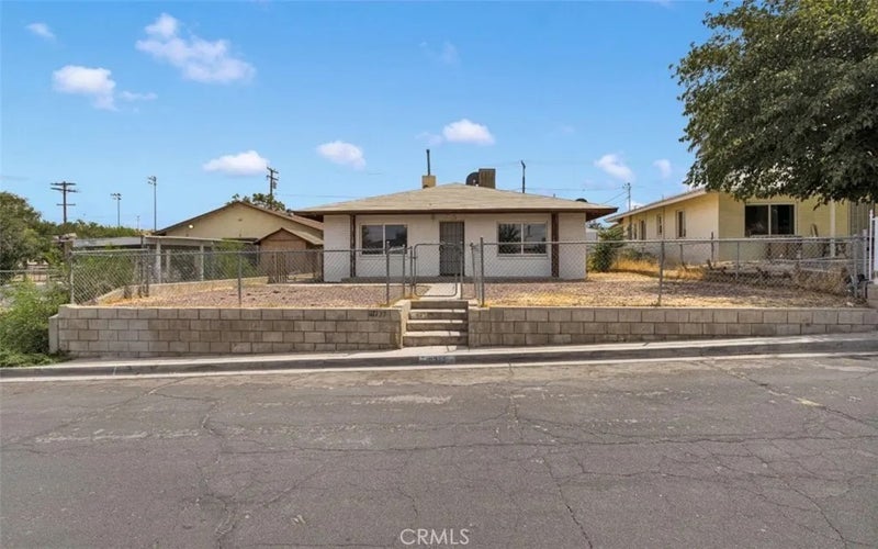 16777 Merrill