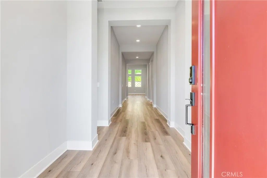 Photo of 6532 Canyon Oaks Drive, Simi Valley, CA 93063 (MLS # SR25270955)