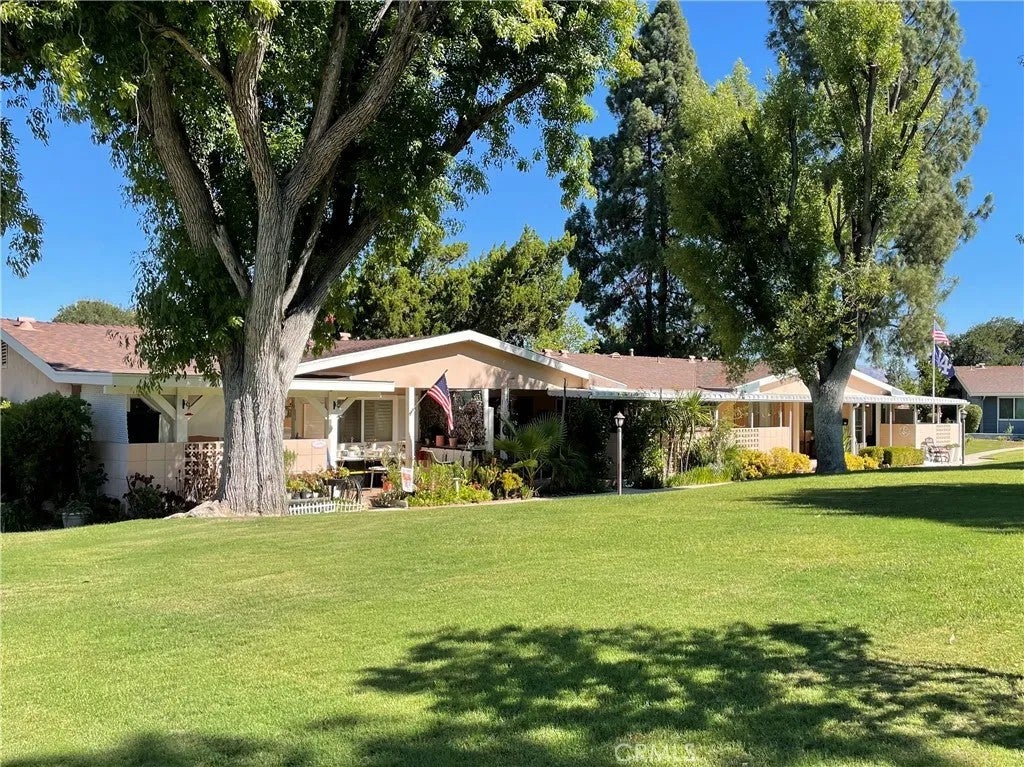 19228 Avenue Of The Oaks
