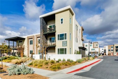 73 Culture Irvine CA 92618