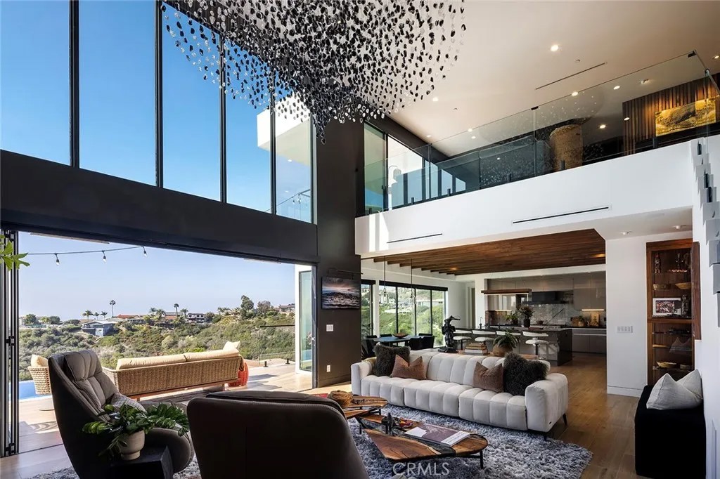 606 E Avenida San Juan