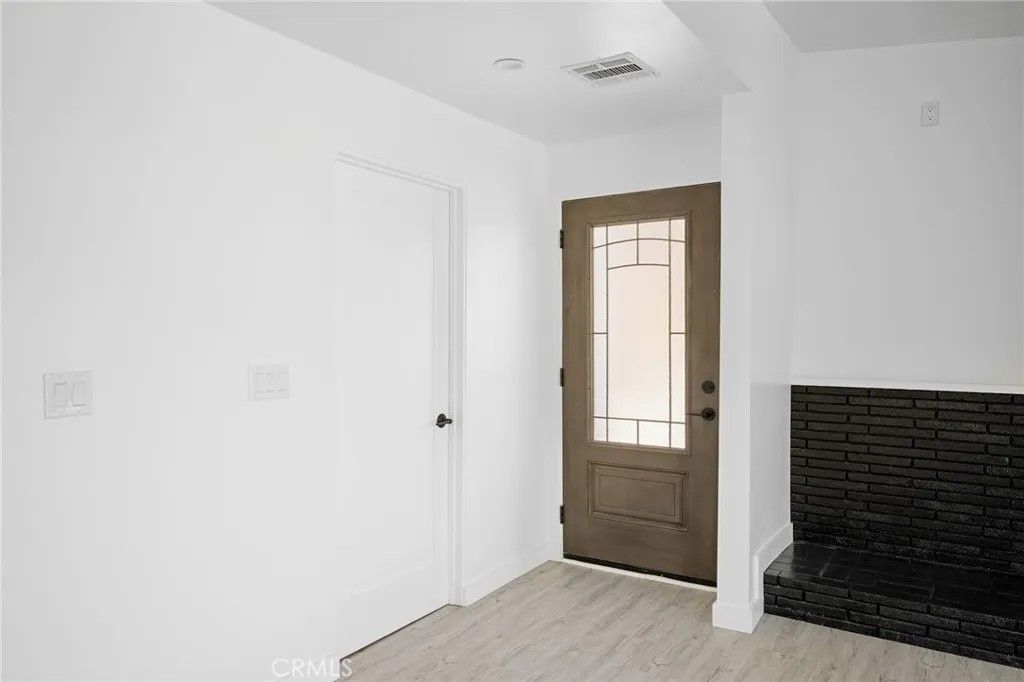 Photo of 9741 Oak Bend Drive, Tujunga, CA 91042 (MLS # GD26096237)