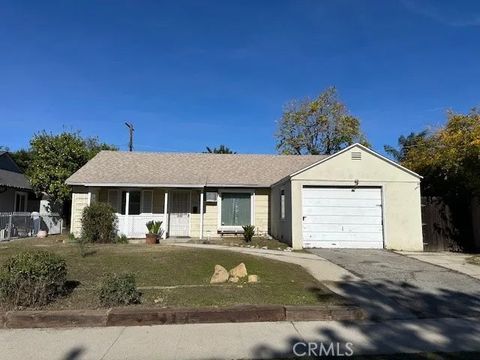 Photo of 17431 Valerio, Van Nuys, CA 91406 (MLS # SR25275058)