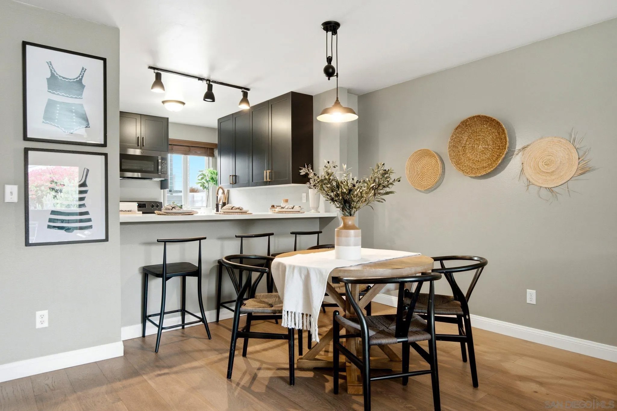 4185 Mount Alifan F