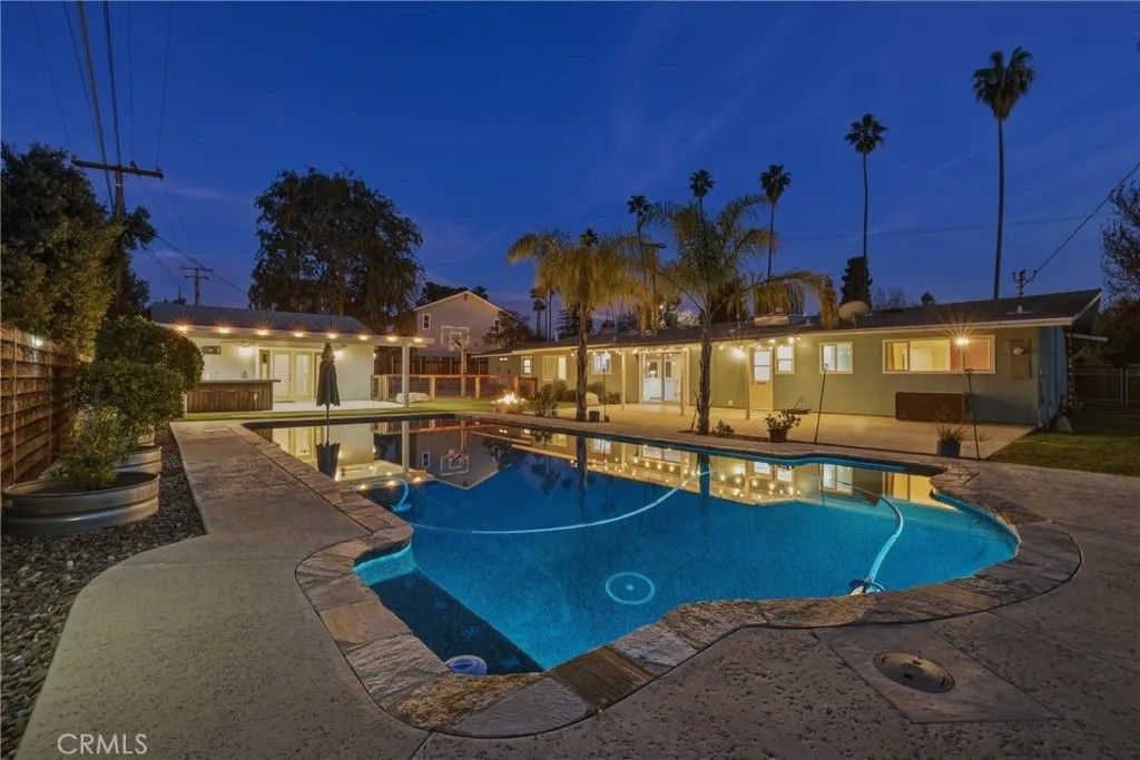 Photo of 1582 Franklin Ave, Redlands, CA 92373 (MLS # IG26042430)