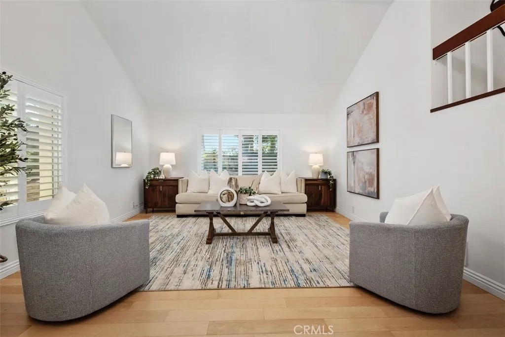 27 Campanero East