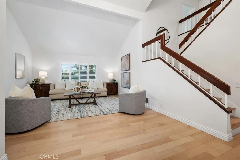 27 Campanero East