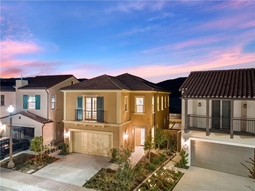 Photo of 136 Tomahawk, Irvine, CA 92618 (MLS # OC26205612)