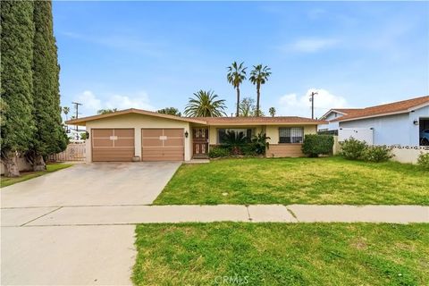 Photo of 9394 Kempster Avenue, Fontana, CA 92335 (MLS # IV26030201)