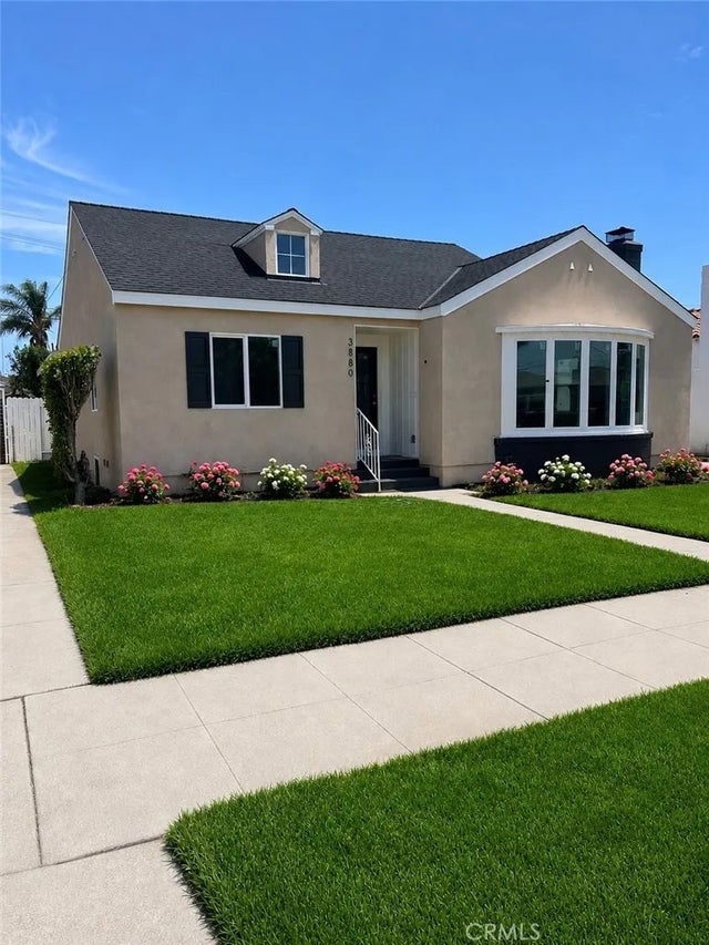 3880 Olmsted Avenue, Los Angeles