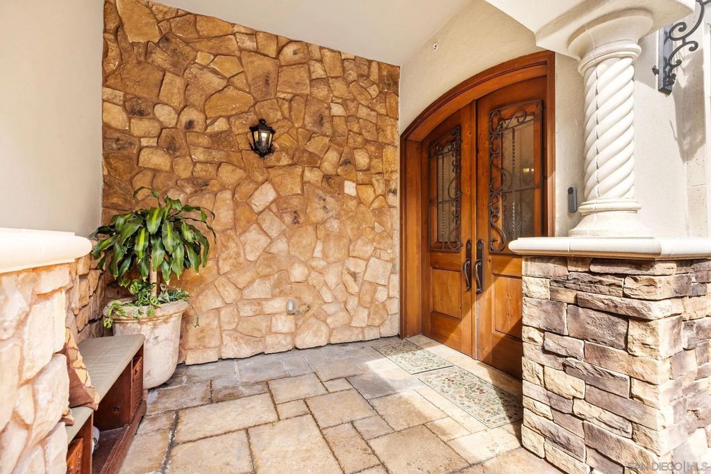 Photo of 120 C Ave #304, Coronado, CA 92118 (MLS # 250041993)
