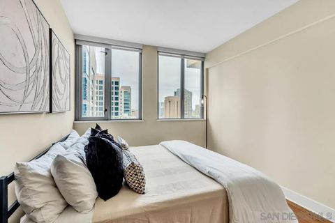 Tiny photo for 700 W E St #1905, San Diego, CA 92101 (MLS # 260003382)