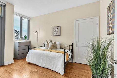 Tiny photo for 700 W E St #1905, San Diego, CA 92101 (MLS # 260003382)