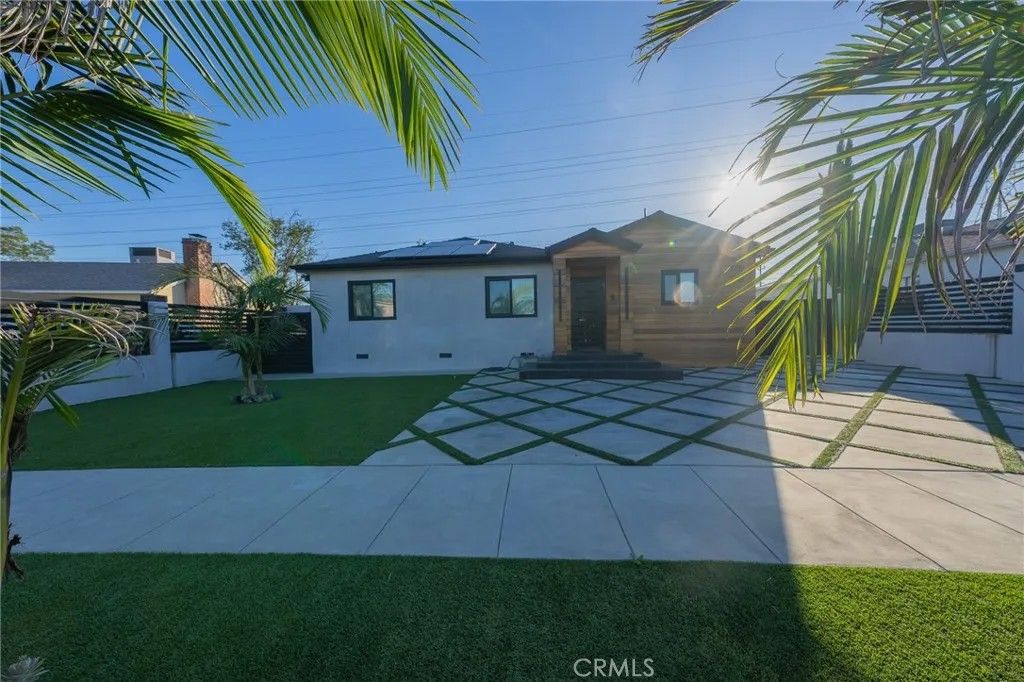 Photo of 7719 Rhodes Ave, North Hollywood, CA 91605 (MLS # GD26059390)
