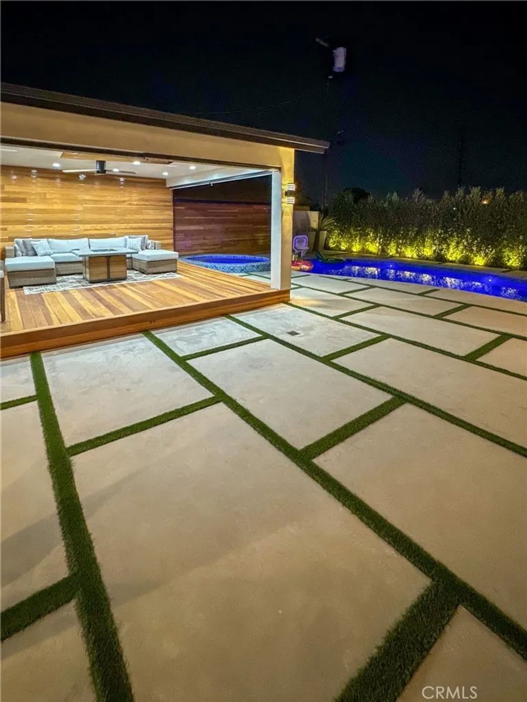 Photo of 7719 Rhodes Ave, North Hollywood, CA 91605 (MLS # GD26059390)