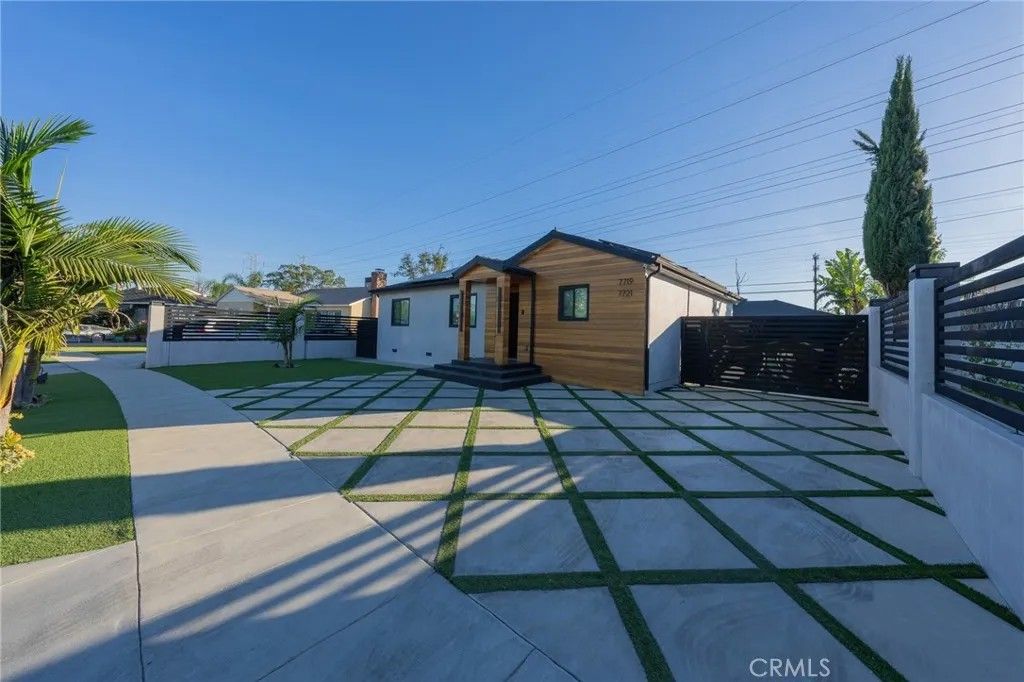 Photo of 7719 Rhodes Ave, North Hollywood, CA 91605 (MLS # GD26059390)
