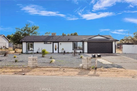 Photo of 9286 Espada Ave, Hesperia, CA 92345 (MLS # IV26146672)