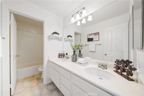 Tiny photo for 54 Turnbury Lane, Irvine, CA 92620 (MLS # WS26032751)