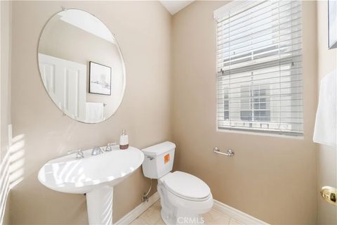 Tiny photo for 54 Turnbury Lane, Irvine, CA 92620 (MLS # WS26032751)