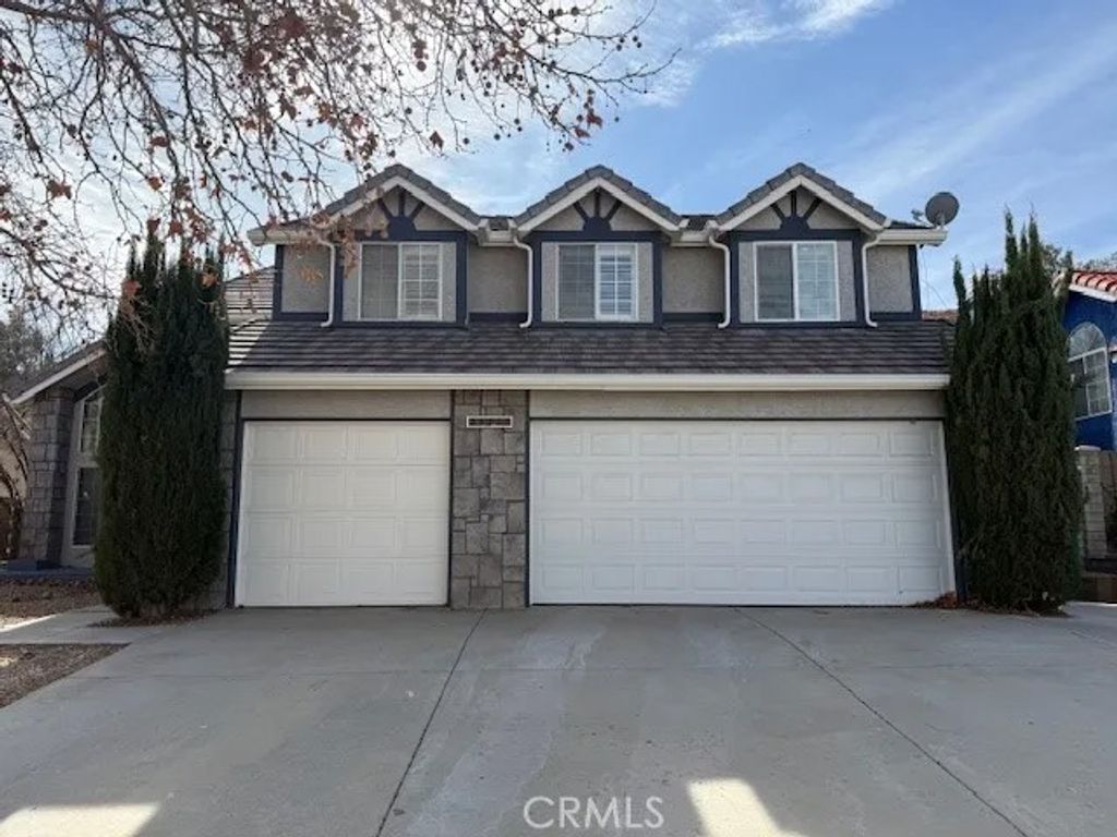 Photo of 39451 Beacon Ln, Palmdale, CA 93551 (MLS # SR26014402)
