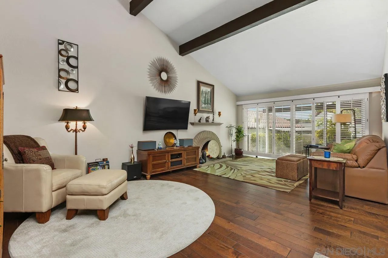 16410 Caminito Vecinos 137