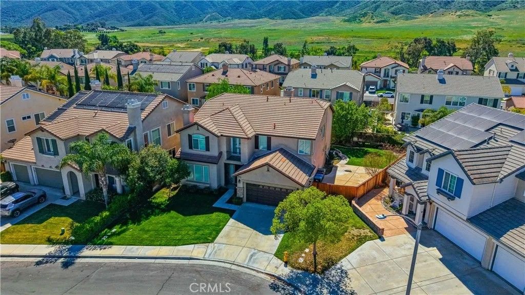 Photo of 24089 Golden Mist Dr, Murrieta, CA 92562 (MLS # SW26058495)