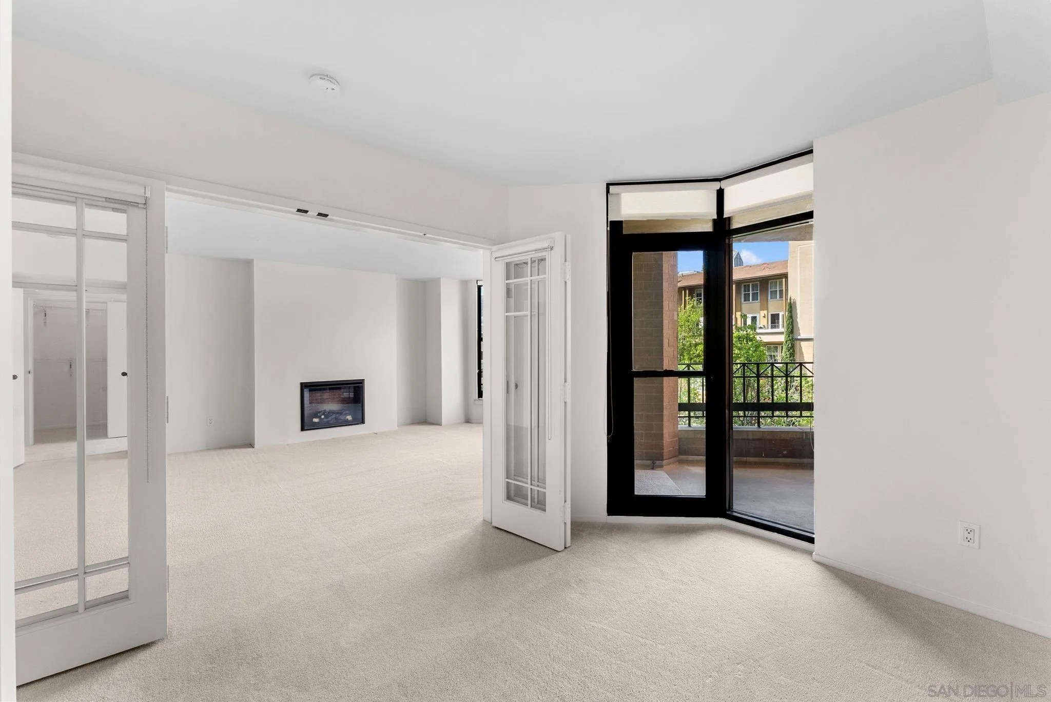 500 W Harbor Drive 424