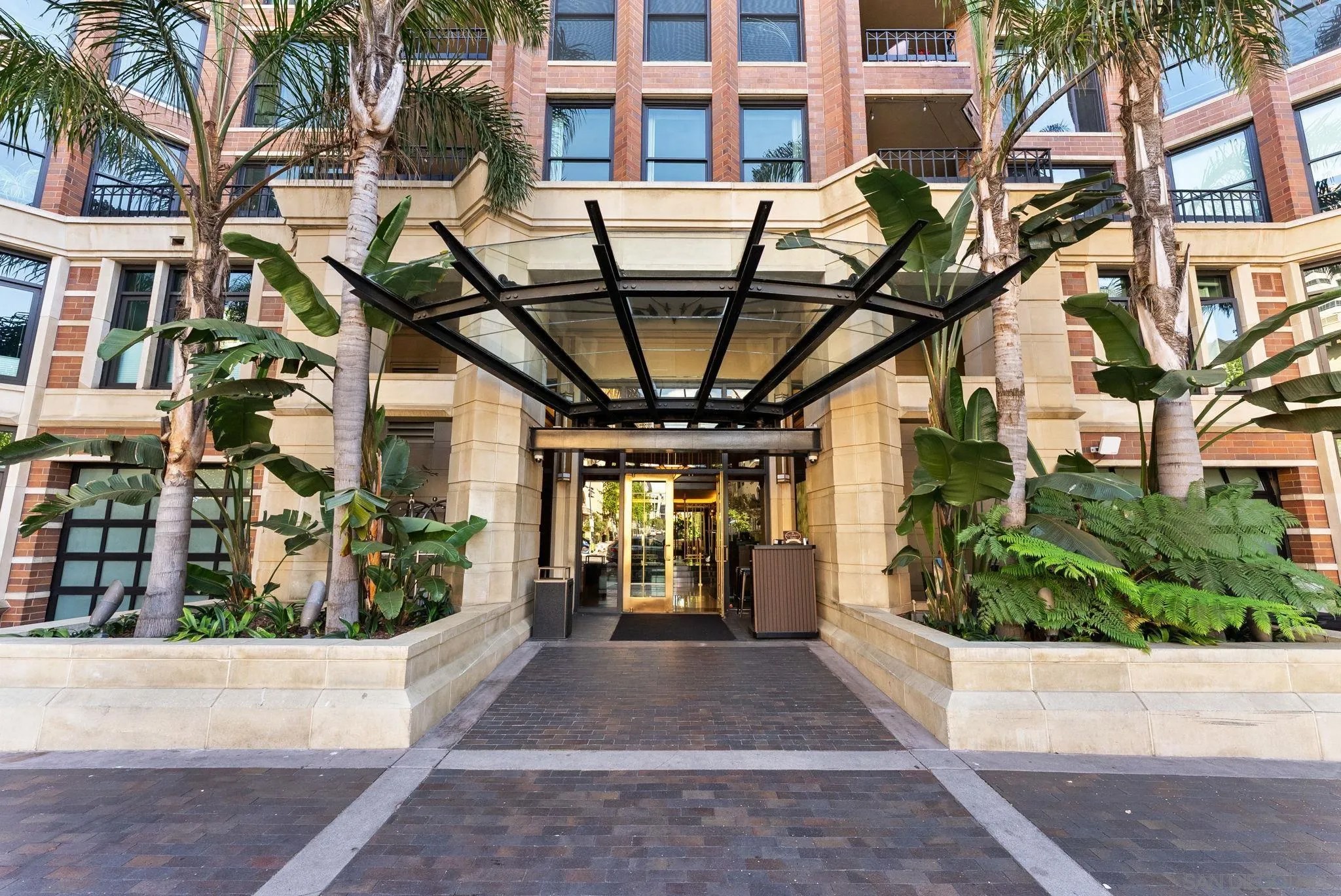 500 W Harbor Drive 424