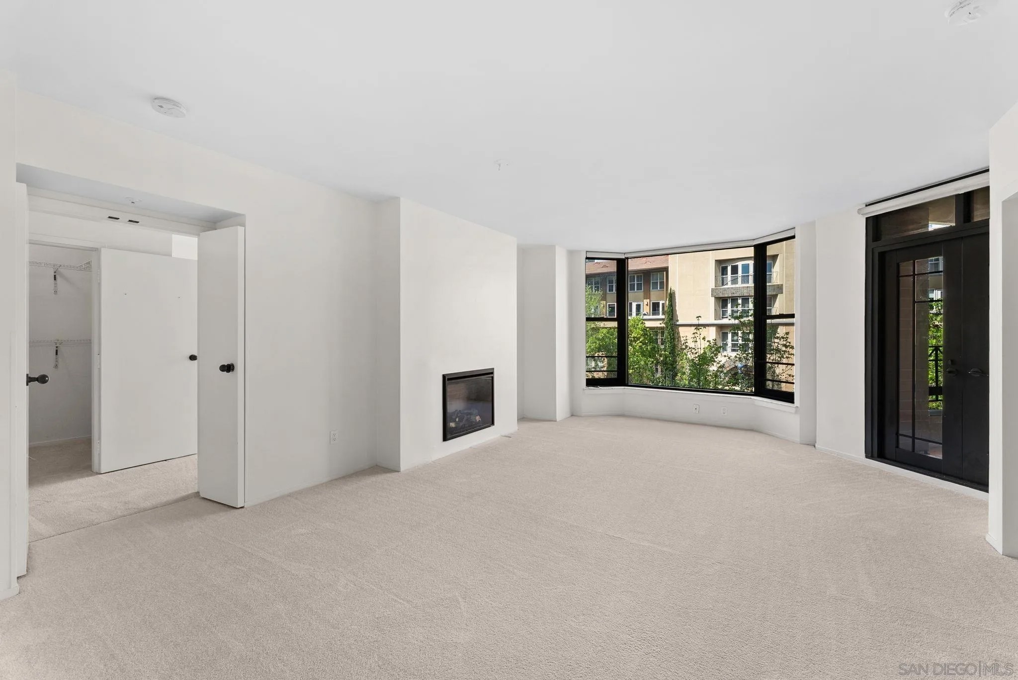 500 W Harbor Drive 424