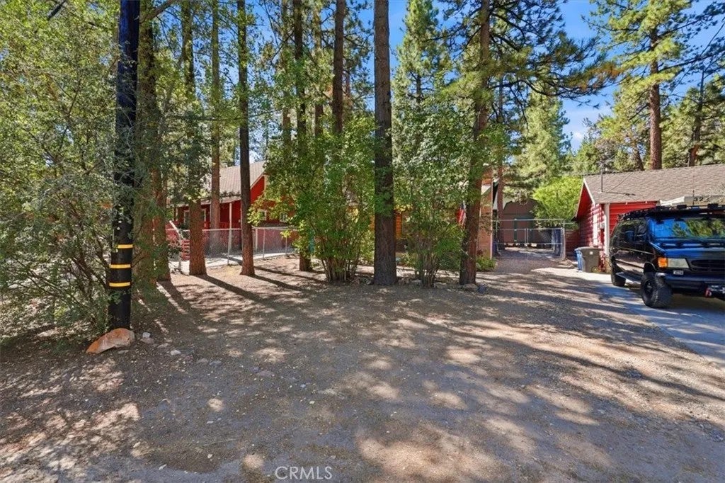 328 E Mojave