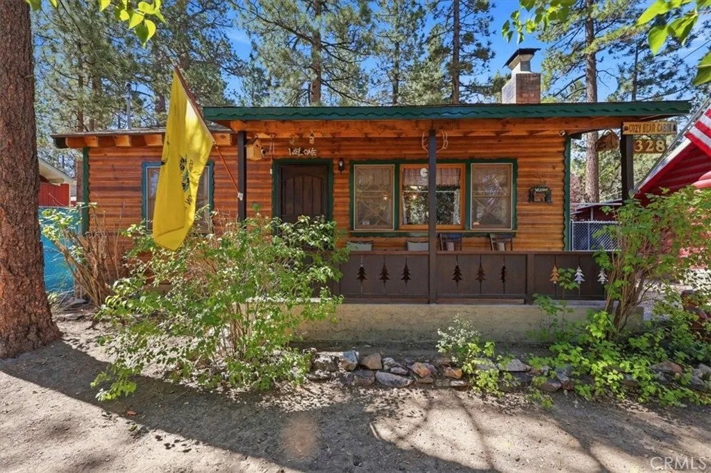 328 E Mojave