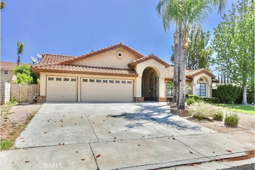 Photo of 184 Cannon Road, Riverside, CA 92506 (MLS # OC26193575)