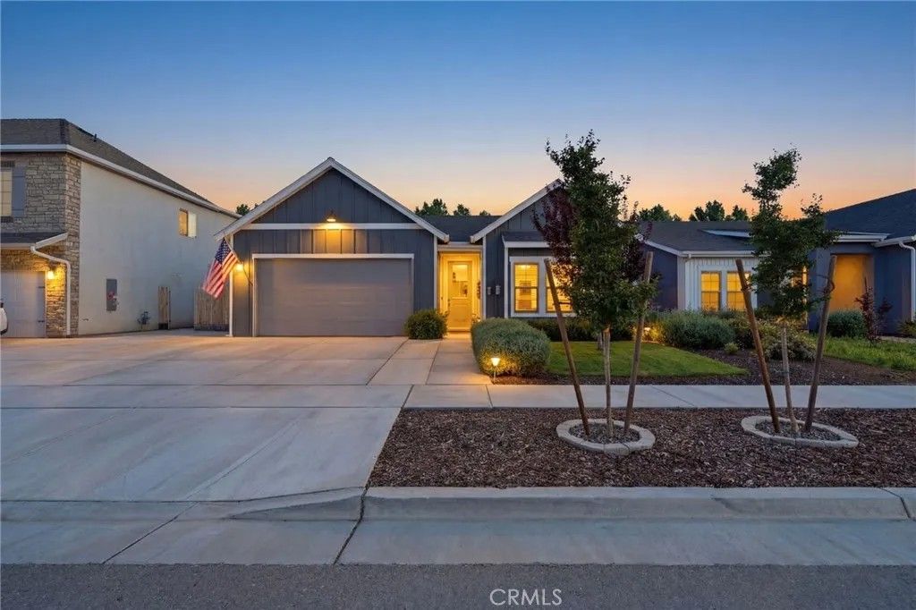 Photo of 2587 W Heather Ln, Hanford, CA 93230 (MLS # FR26068039)