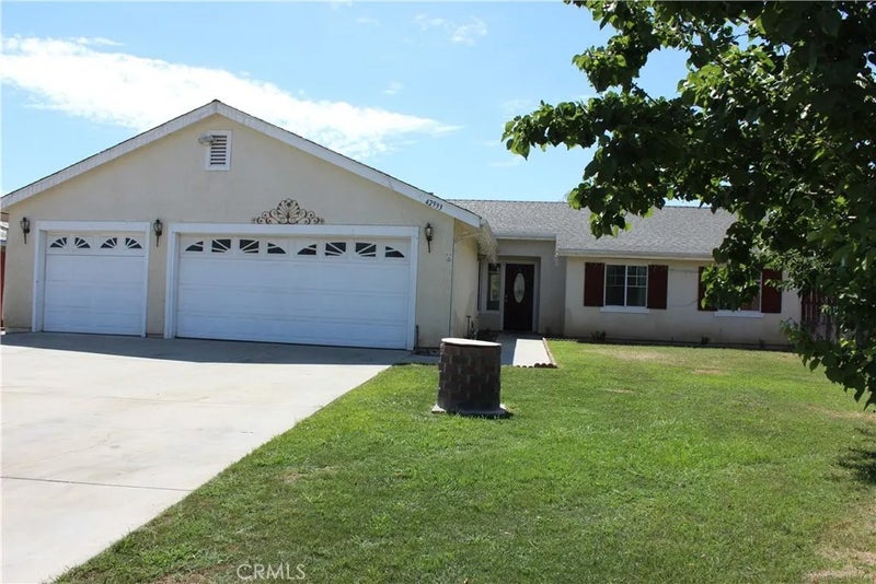 42933 Woodside Court